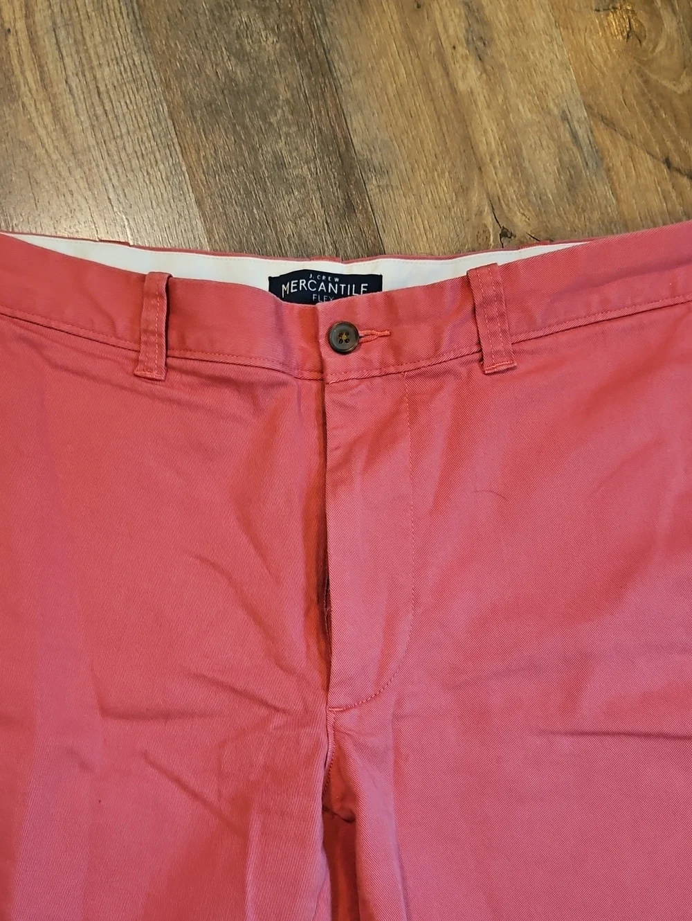 👖J. Crew Mens Coral Flat Front Shorts